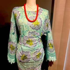 VTG African Nigeria Iro and Buba Womens Lace Set And Headtie